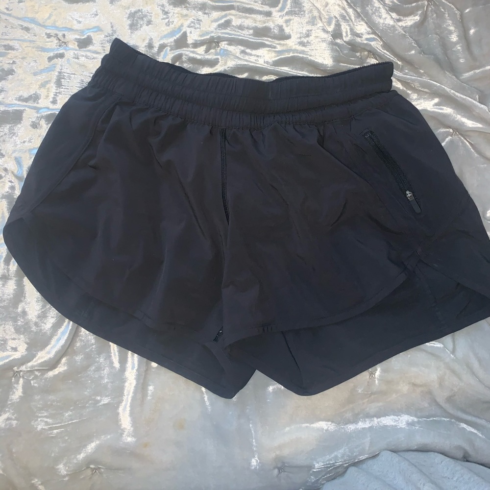 Lululemon black shorts